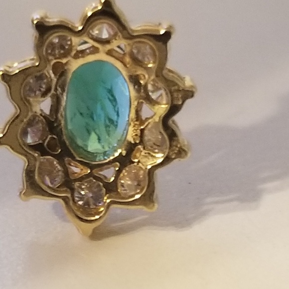 Emerald Halo Necklace w/Certificate - Picture 8 of 8